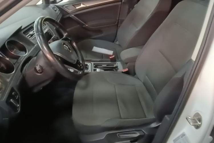 Used Volkswagen Golf 2016 230TSI Automatic Comfort Version Left Front Seat
