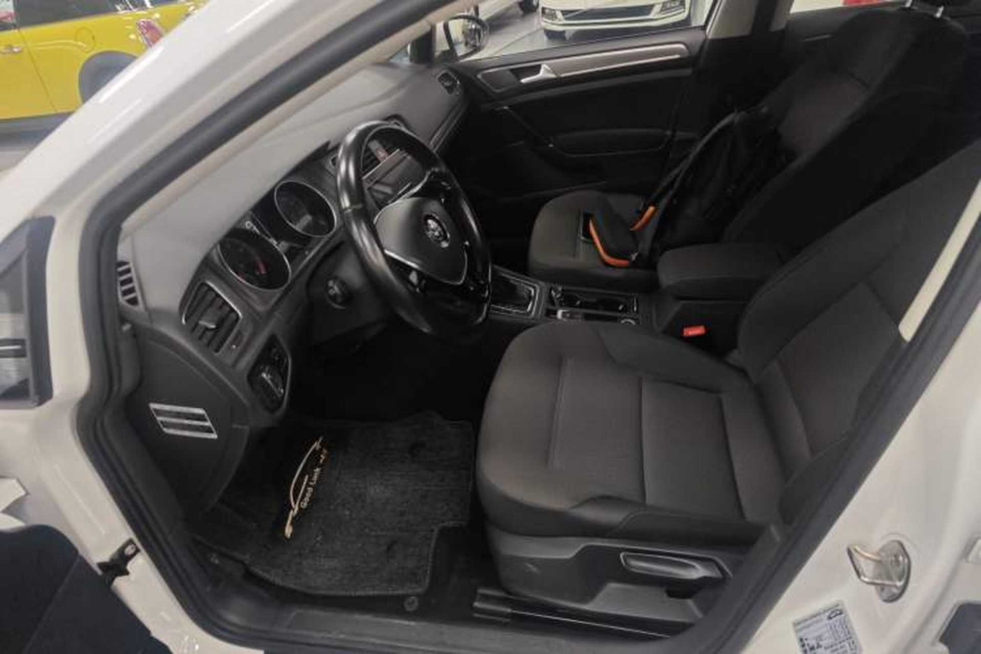 Used Volkswagen Golf 2016 1.6L Automatic Comfort Model Left Front Seat