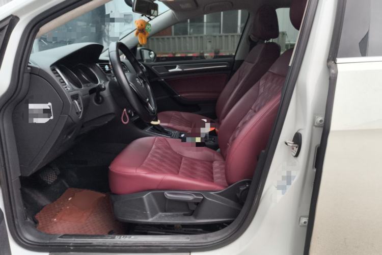 Used Volkswagen Golf 2016 1.6L Automatic Comfort Model Left Front Seat