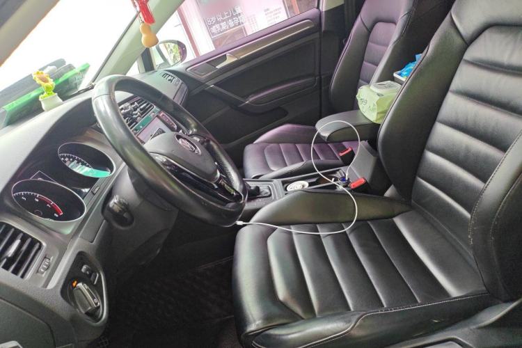 Used Volkswagen Golf 2016 230TSI Automatic Luxury Version Left Front Seat