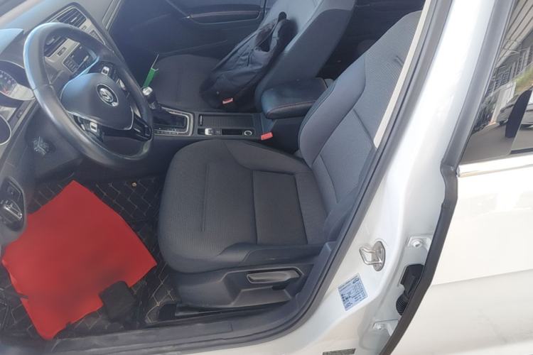 Used Volkswagen Golf 2016 230TSI Automatic Comfort Version Left Front Seat