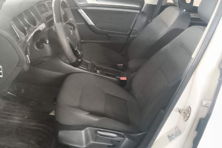 Used Volkswagen Golf 2016 230TSI Automatic Comfort Version Left Front Seat