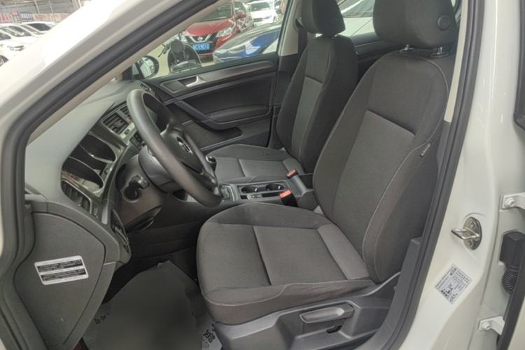 Used Volkswagen Golf 2016 1.6L Manual Fashion Edition Left Front Seat