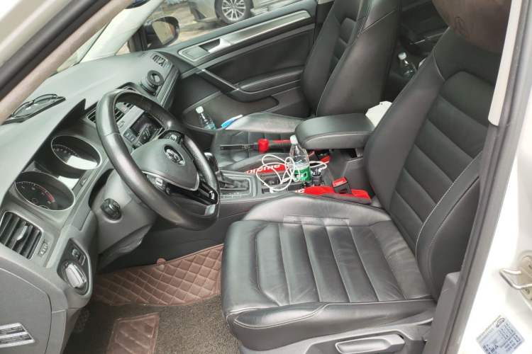 Used Volkswagen Golf 2016 230TSI Automatic Luxury Version Left Front Seat