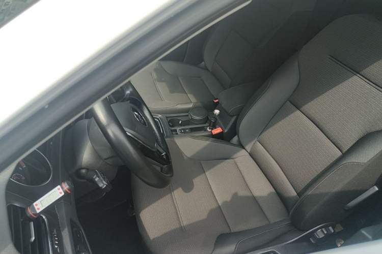Used Volkswagen Golf 2016 230TSI Automatic Comfort Version Left Front Seat