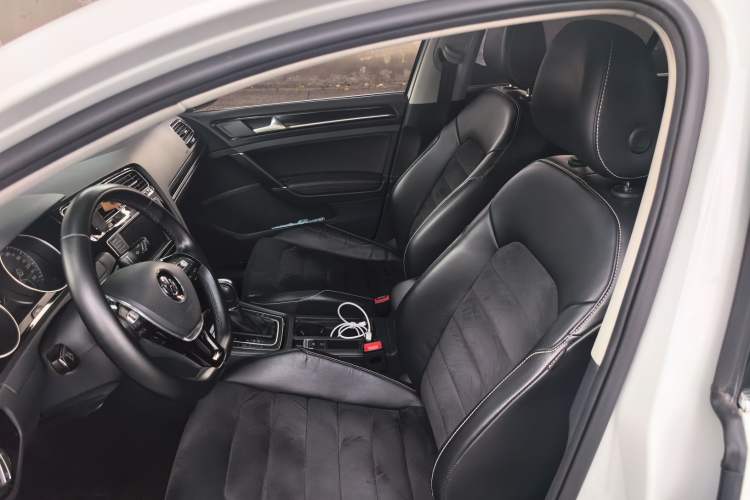 Used Volkswagen Golf 2016 280TSI Automatic Flagship Model Left Front Seat