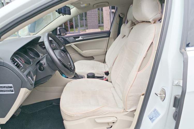 Used Volkswagen Golf 2016 1.6L Automatic Comfort Model Left Front Seat