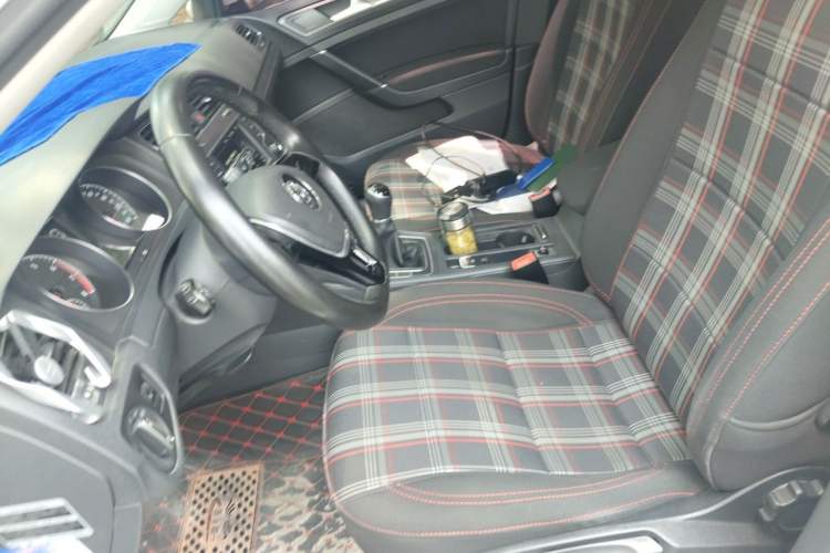 Used Volkswagen Golf 2016 230TSI Manual Comfort Version Left Front Seat