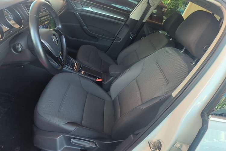 Used Volkswagen Golf 2016 230TSI Automatic Comfort Version Left Front Seat
