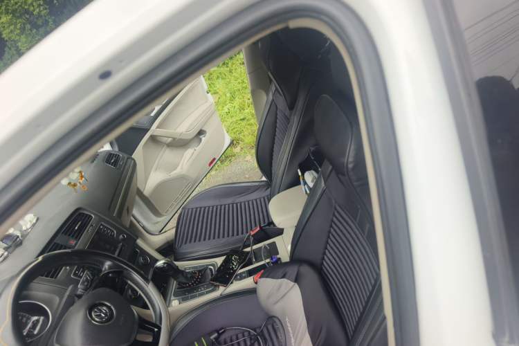 Used Volkswagen Golf 2016 1.6L Automatic Comfort Model Left Front Seat