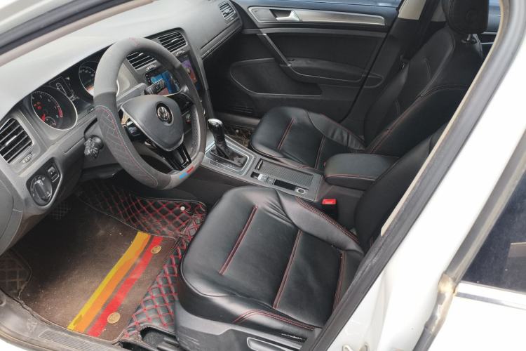 Used Volkswagen Golf 2016 1.6L Automatic Comfort Model Left Front Seat