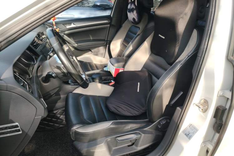 Used Volkswagen Golf 2016 1.4TSI Automatic R-Line Left Front Seat