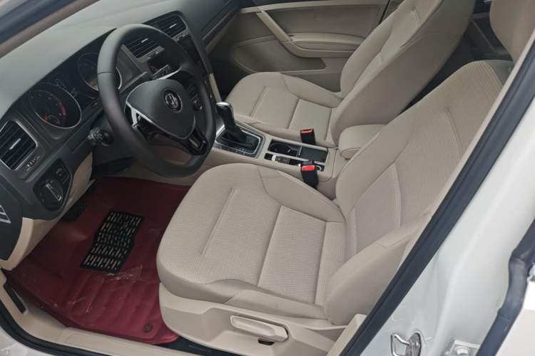 Used Volkswagen Golf 2016 230TSI Automatic Comfort Version Left Front Seat