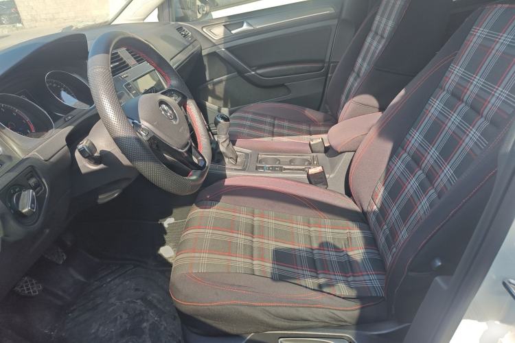 Used Volkswagen Golf 2016 230TSI Manual Comfort Version Left Front Seat