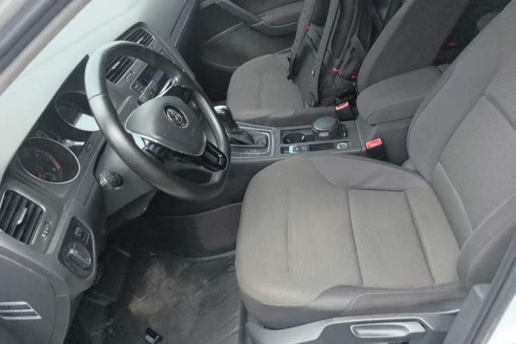 Used Volkswagen Golf 2016 230TSI Automatic Comfort Version Left Front Seat