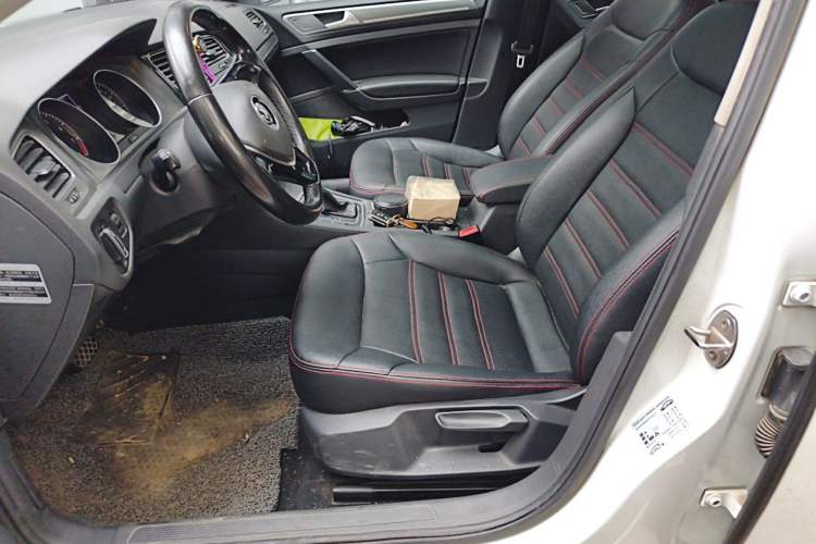 Used Volkswagen Golf 2016 230TSI Automatic Comfort Version Left Front Seat