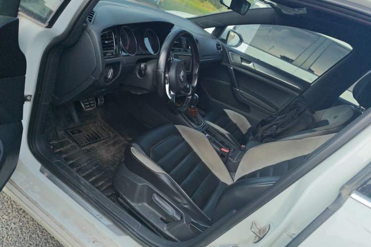 Used Volkswagen Golf 2016 1.4TSI Automatic R-Line Left Front Seat