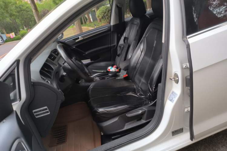 Used Volkswagen Golf 2016 230TSI Automatic Comfort Version Left Front Seat