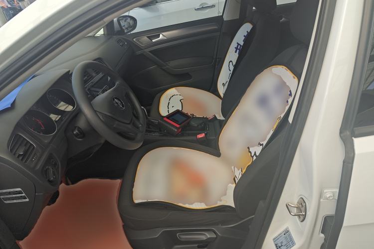 Used Volkswagen Golf 2016 1.6L Automatic Fashion Model Left Front Seat