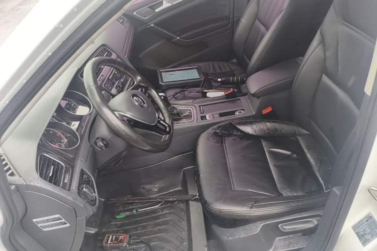 Used Volkswagen Golf 2016 1.6L Automatic Comfort Model Left Front Seat