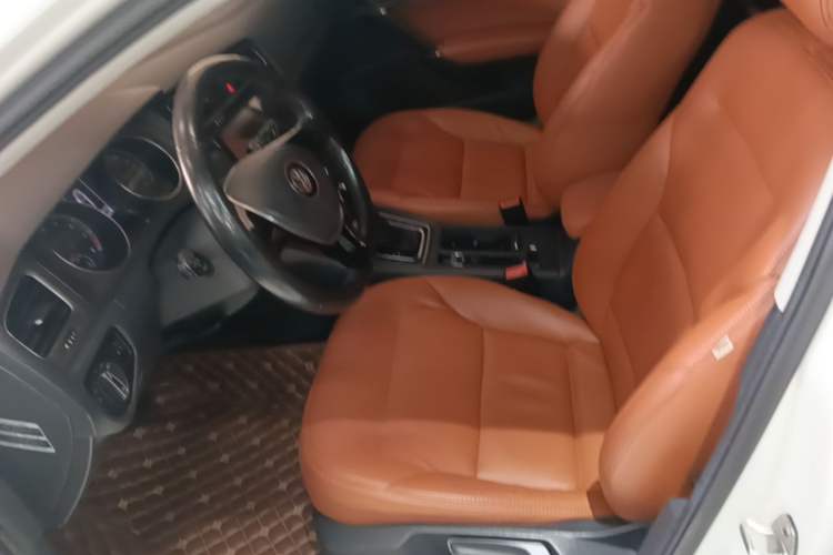 Used Volkswagen Golf 2016 1.6L Automatic Comfort Model Left Front Seat