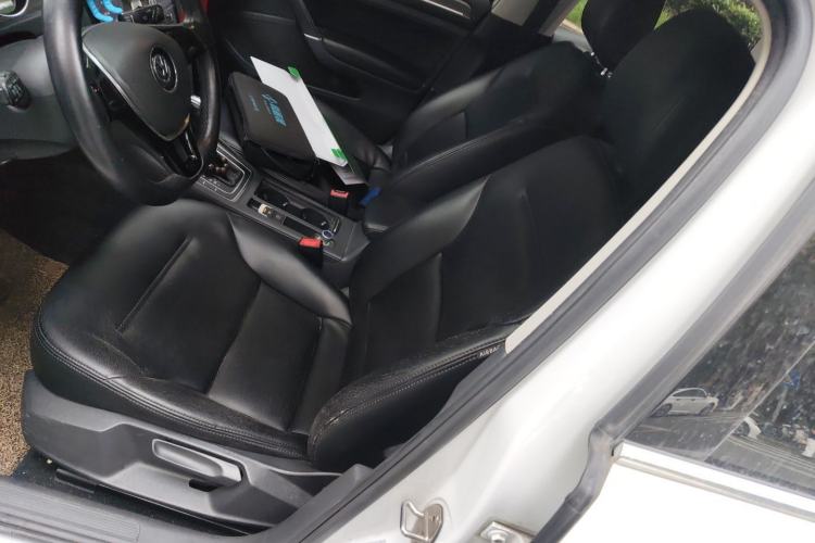Used Volkswagen Golf 2016 230TSI Automatic Comfort Version Left Front Seat