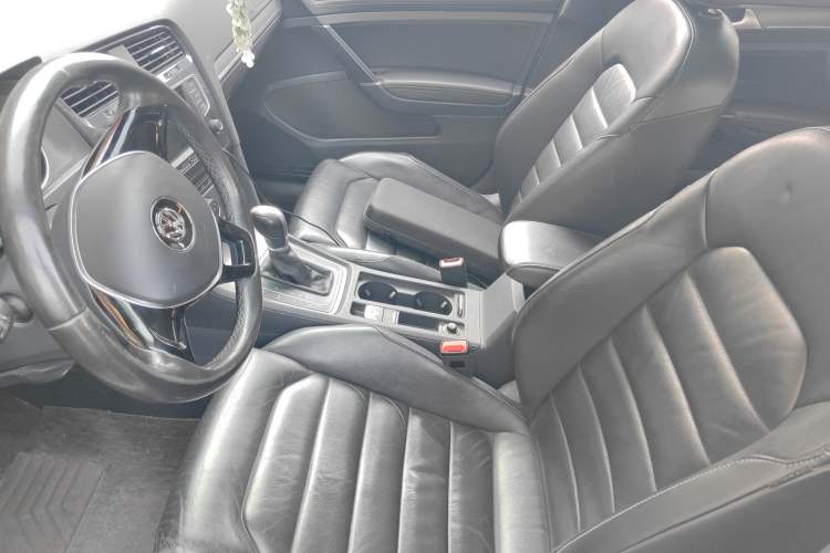 Used Volkswagen Golf 2016 1.6L Automatic Comfort Model Left Front Seat