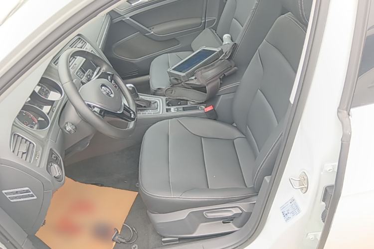 Used Volkswagen Golf 2016 230TSI Automatic Comfort Version Left Front Seat