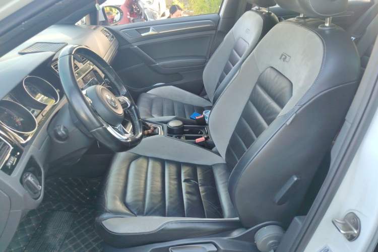 Used Volkswagen Golf 2016 1.4TSI Automatic R-Line Left Front Seat
