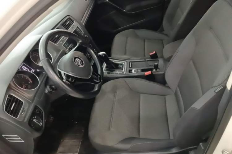 Used Volkswagen Golf 2016 1.6L Automatic Comfort Model Left Front Seat