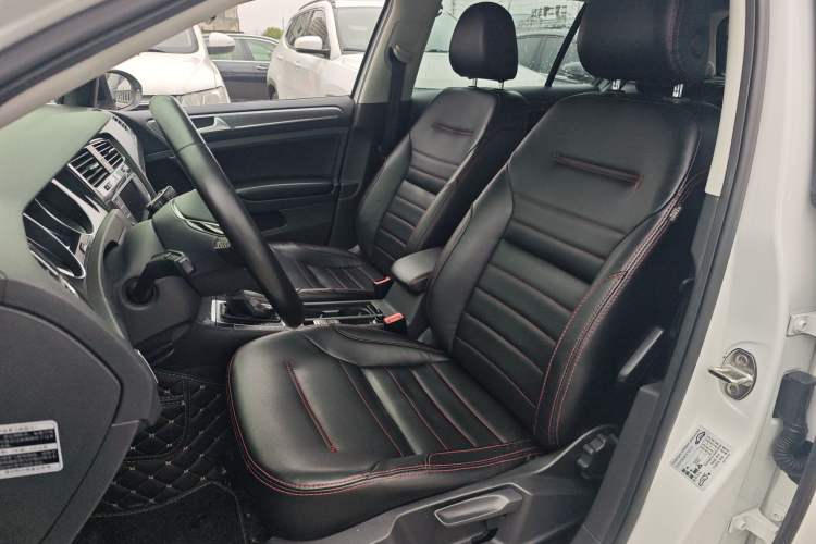 Used Volkswagen Golf 2016 1.6L Automatic Comfort Model Left Front Seat