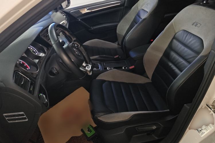 Used Volkswagen Golf 2016 1.4TSI Automatic R-Line Left Front Seat