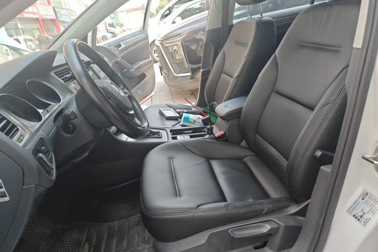 Used Volkswagen Golf 2016 230TSI Automatic Comfort Version Left Front Seat