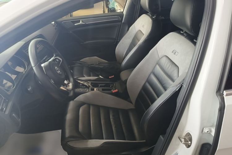Used Volkswagen Golf 2016 1.4TSI Automatic R-Line Left Front Seat