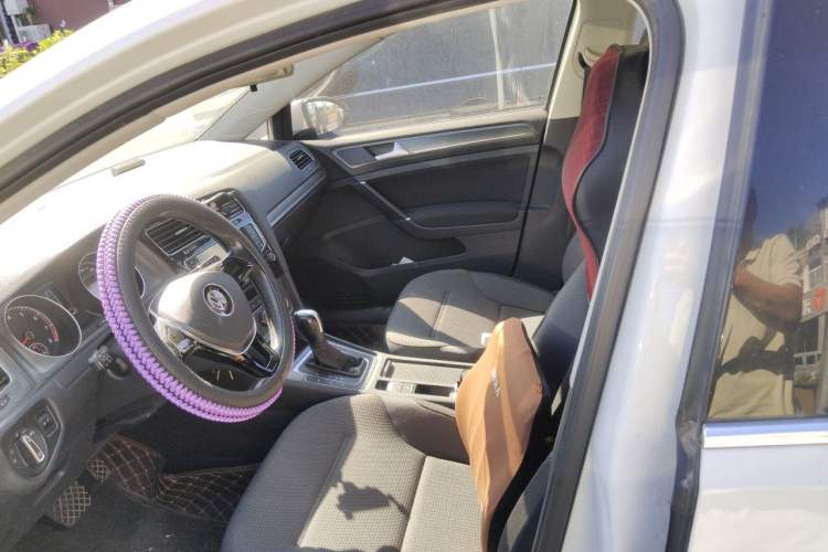 Used Volkswagen Golf 2016 1.6L Automatic Comfort Model Left Front Seat