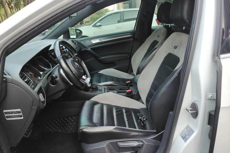 Used Volkswagen Golf 2016 1.4TSI Automatic R-Line Left Front Seat