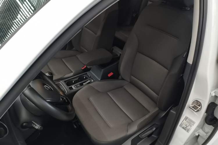 Used Volkswagen Golf 2016 230TSI Manual Comfort Version Left Front Seat