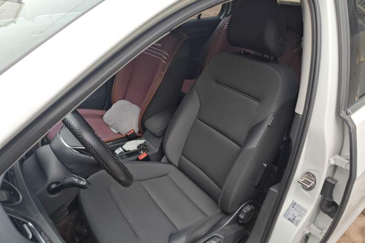 Used Volkswagen Golf 2016 230TSI Automatic Comfort Version Left Front Seat