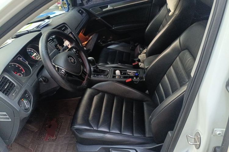 Used Volkswagen Golf 2016 230TSI Automatic Luxury Version Left Front Seat