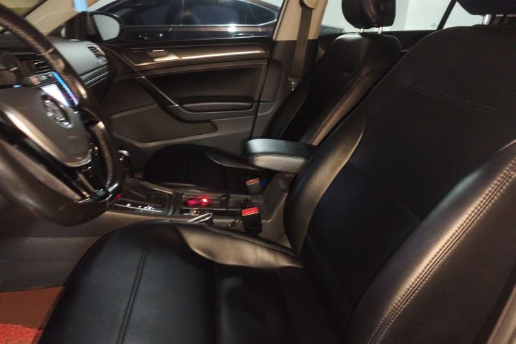 Used Volkswagen Golf 2016 230TSI Automatic Comfort Version Left Front Seat