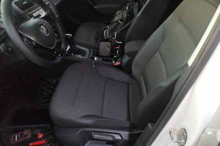 Used Volkswagen Golf 2016 1.6L Automatic Comfort Model Left Front Seat