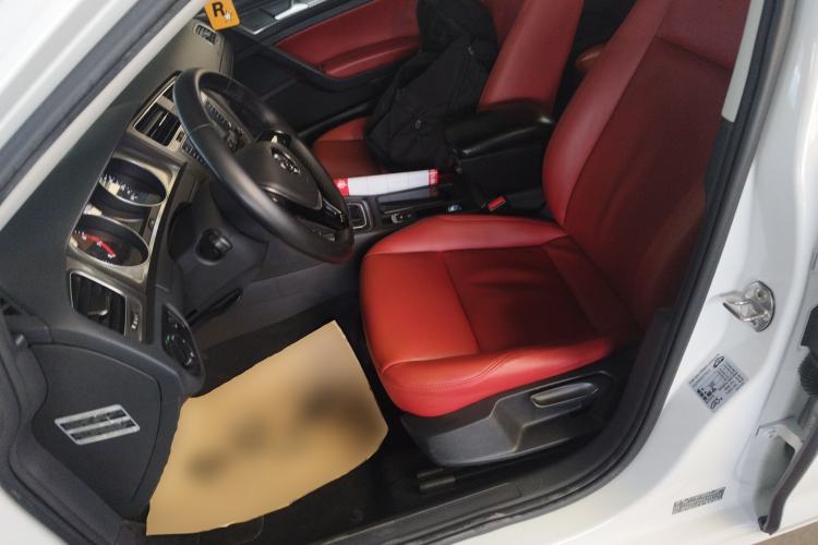 Used Volkswagen Golf 2016 1.6L Automatic Fashion Model Left Front Seat