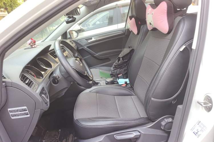 Used Volkswagen Golf 2016 1.6L Automatic Comfort Model Left Front Seat