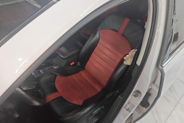 Used Volkswagen Golf 2016 230TSI Automatic Comfort Version Left Front Seat