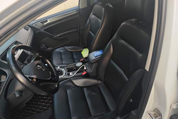Used Volkswagen Golf 2016 1.6L Automatic Comfort Model Left Front Seat