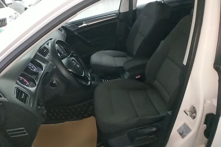Used Volkswagen Golf 2016 1.6L Automatic Comfort Model Left Front Seat