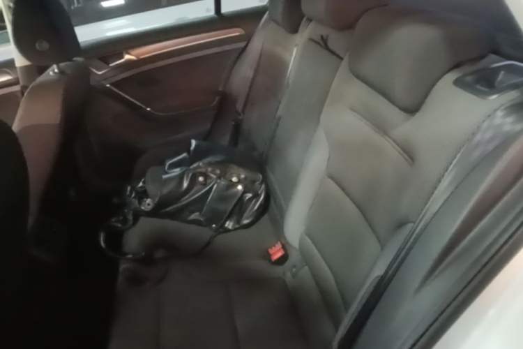 Used Volkswagen Golf 2016 230TSI Automatic Comfort Version Left Rear Seat