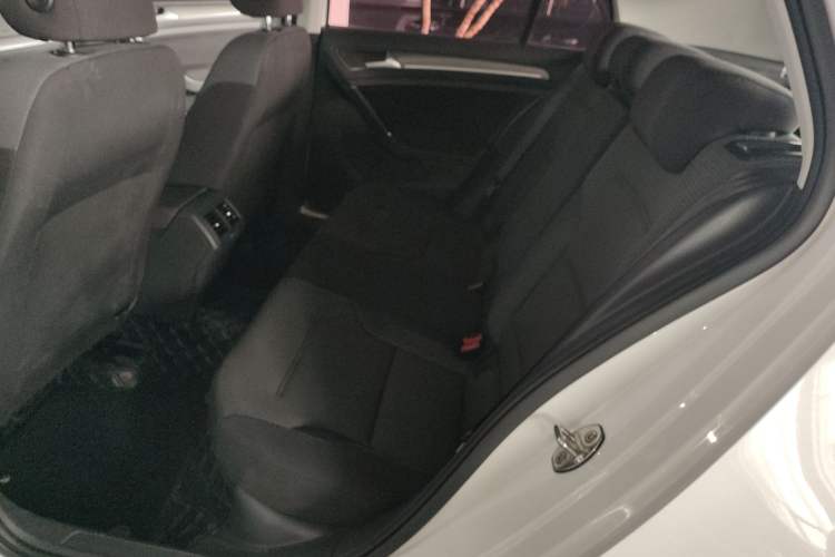 Used Volkswagen Golf 2016 230TSI Automatic Comfort Version Left Rear Seat