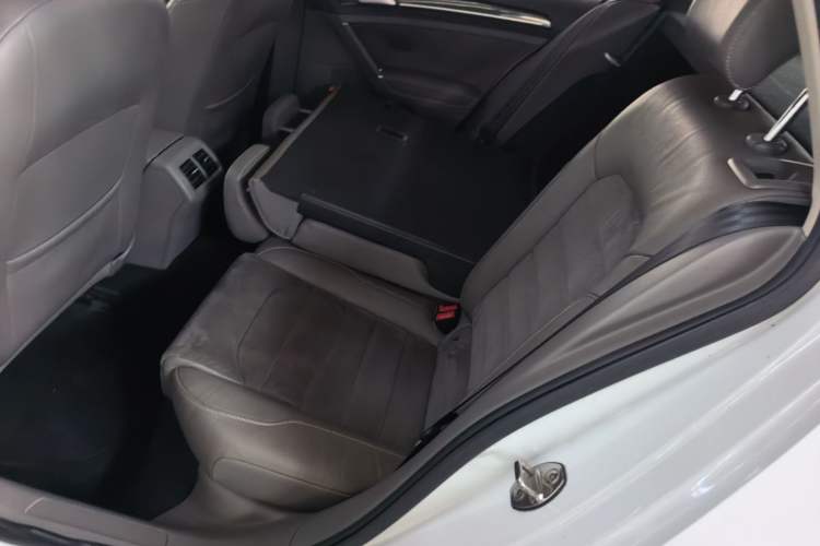 Used Volkswagen Golf 2016 280TSI Automatic Flagship Model Left Rear Seat