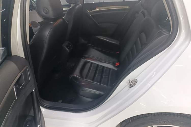 Used Volkswagen Golf 2016 230TSI Automatic Luxury Version Left Rear Seat
